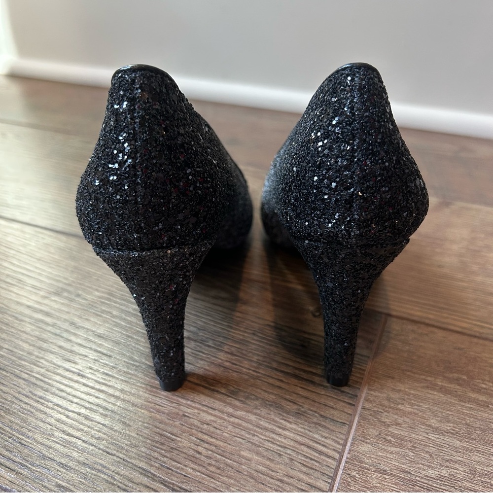 Aerosoles Exquisite High Heel Shoe Black Silver Glitter Size 5 US - Picture 4 of 6
